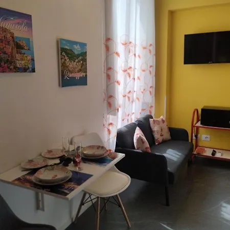 Casa Vacanze Buddy La Tua Base Per Visitare Il Mare Delle Cinque Terre Apartment *