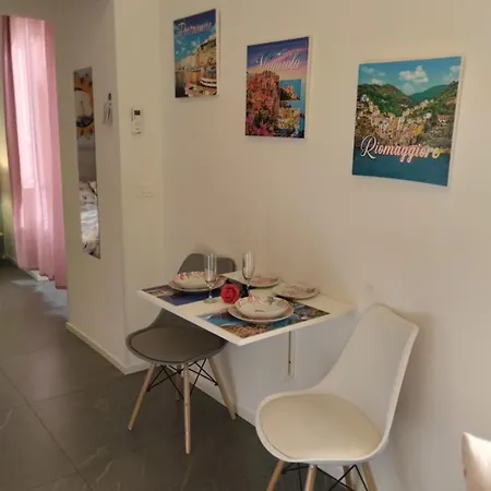 Casa Vacanze Buddy La Tua Base Per Visitare Il Mare Delle Cinque Terre アパート *