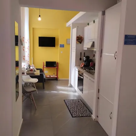 Casa Vacanze Buddy La Tua Base Per Visitare Il Mare Delle Cinque Terre アパート ラ・スペツィア